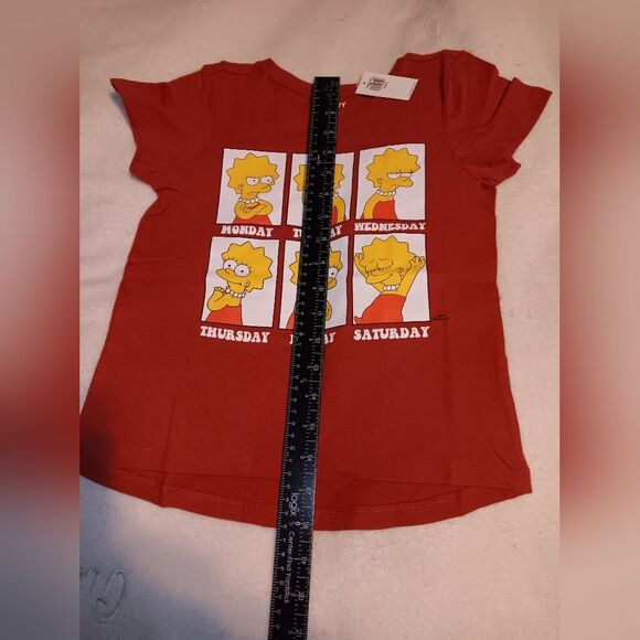 Old Navy Short-Sleeve Licensed Graphic Lisa Simpson T-Shirt NWT - Picture 3 of 6